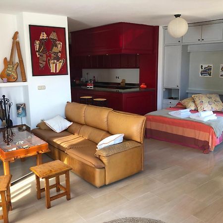 Loft Acogedor Con Terraza Y Parking En El Centro Apartment Хуеска Екстериор снимка