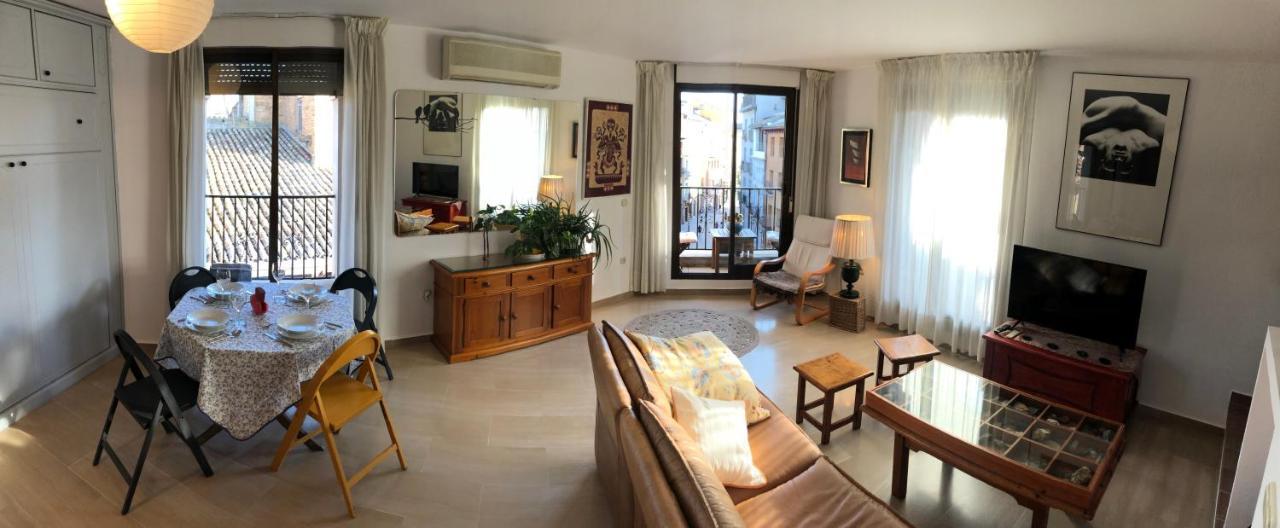 Loft Acogedor Con Terraza Y Parking En El Centro Apartment Хуеска Екстериор снимка