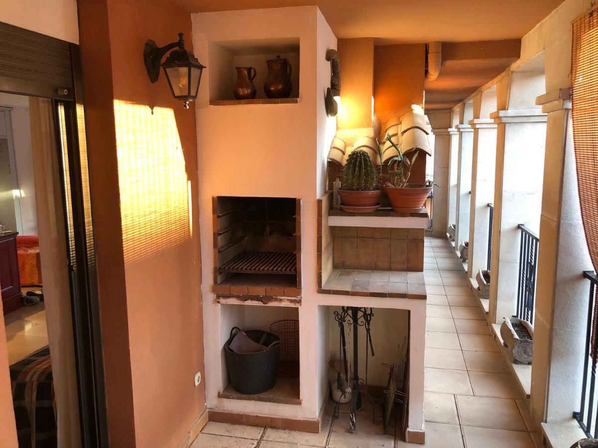 Loft Acogedor Con Terraza Y Parking En El Centro Apartment Хуеска Екстериор снимка